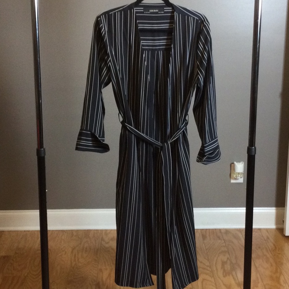 L Zara Basic Navy and White Striped Belted Jacket